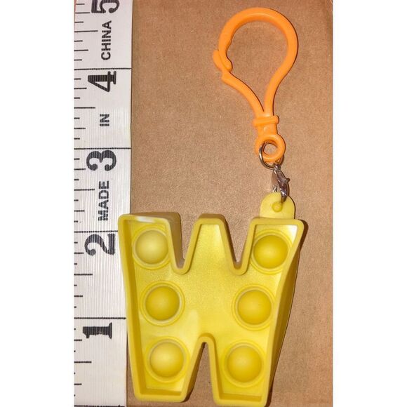 ☀️3/$12☀️ Letter W Pop it Fidget Toy Keychain - Picture 2 of 4